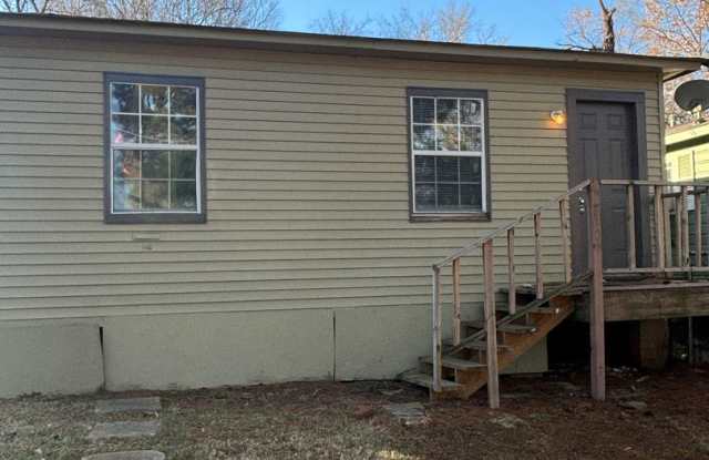 NICE CORNER LOT HOME. WILL TAKE SEC 8 - 3101 Harp Street, Shreveport, LA 71103 NICE CORNER LOT HOME. WILL TAKE SEC 8 - 3101 Harp Street, Shreveport, LA 71103