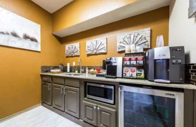 9649 Great Hills Trail Gallery 4