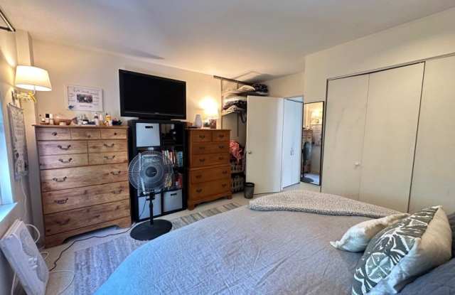 217 Thorndike St. Gallery 4