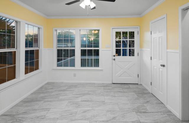 3 Bedroom 1.5 Bath Home just blocks from Ocean Drive photos photos