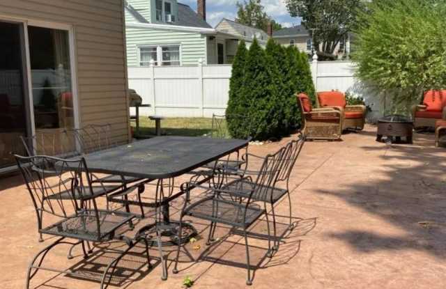 327 Edgewood Rd photos photos