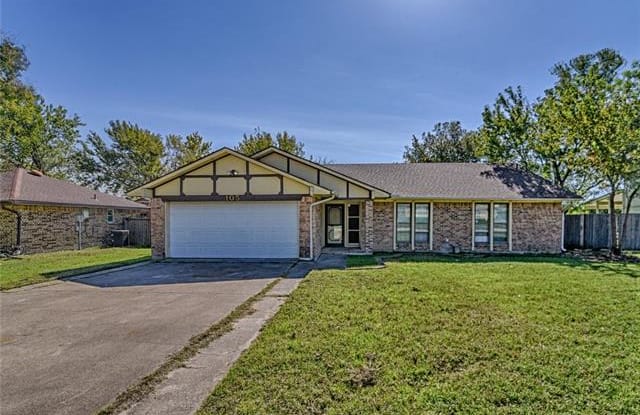 105 Haywood Drive - 105 Haywood Drive, Benbrook, TX 76126