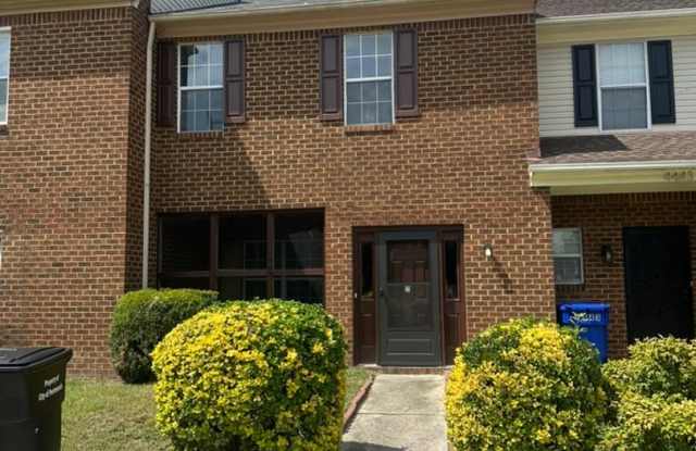 Windmill Shores - 4445 Rivermill Court, Portsmouth, VA 23703