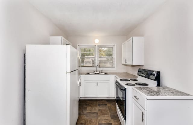 Newly Remodeled 3 Bedroom Home! Gallery 4
