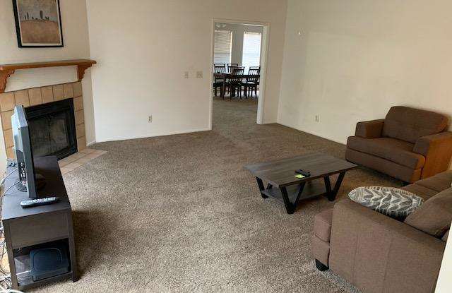 6532 N 74TH Drive Gallery 2