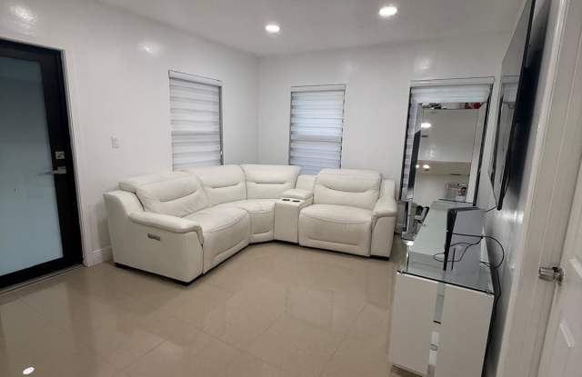 777 Sw 4 St photos photos
