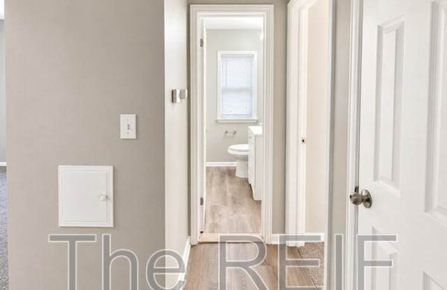 17712 Lenore Avenue Gallery 3