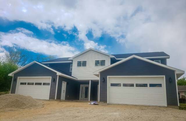 1216 Salem Drive - 1 - 1216 Salem Drive, Edgerton, WI 53534