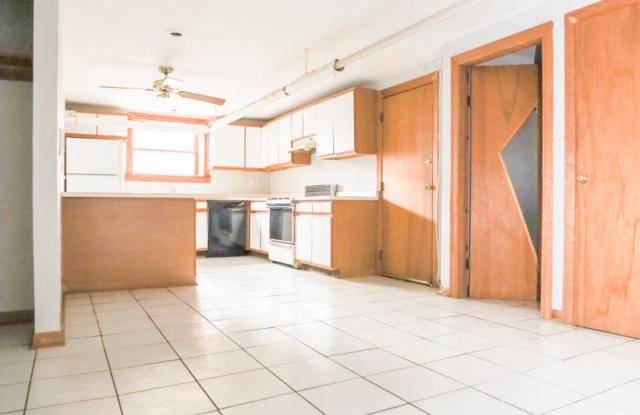 1352 West Foster photos photos