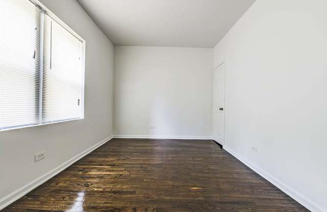 7159 S Wabash Ave Gallery 4