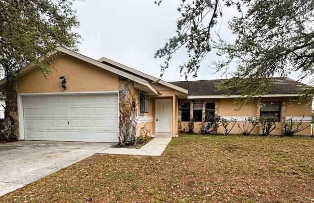 Charming 3-Bedroom Home with Screened Porch & Spacious Yard in Poinciana! photos photos