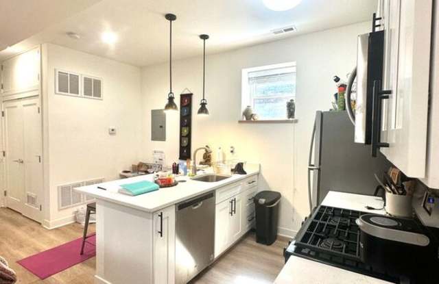 1644 W. Cermak photos photos