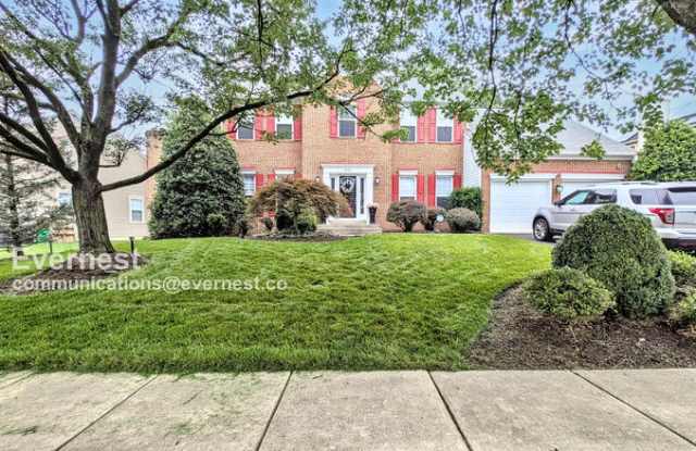 920 Lake Front Drive Gallery 2