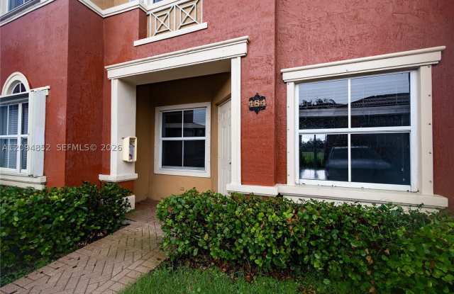 11600 NW 60th Ter Gallery 2