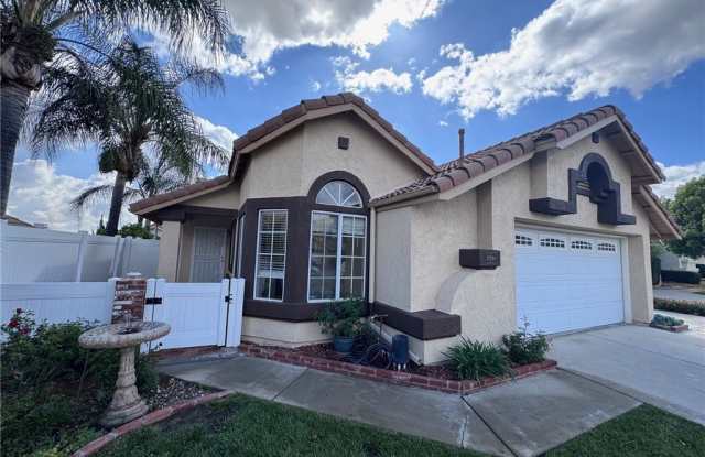 27294 Family Circle photos photos