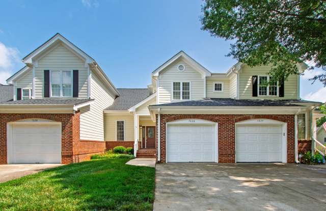 Lovely 3 bedroom townhome in fantastic Raleigh location! photos photos