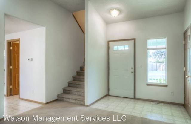838 NW Riverbow Ave Gallery 4
