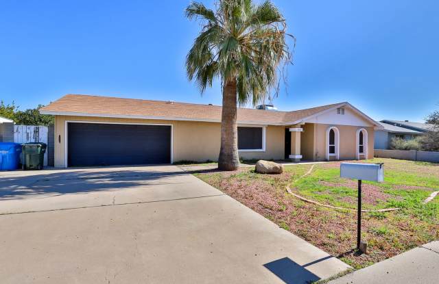 BEAUTIFUL HOME! - 18807 North 17th Avenue, Phoenix, AZ 85027