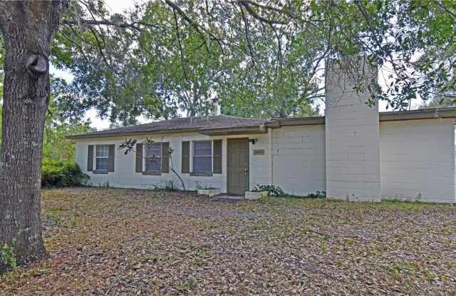 12422 N Howard Ave, Tampa, FL 33612 - 12422 North Howard Avenue, Lake Magdalene, FL 33612