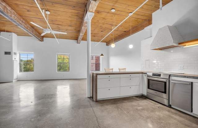 Ayer - 172 Middle Street, Lowell, MA 01852