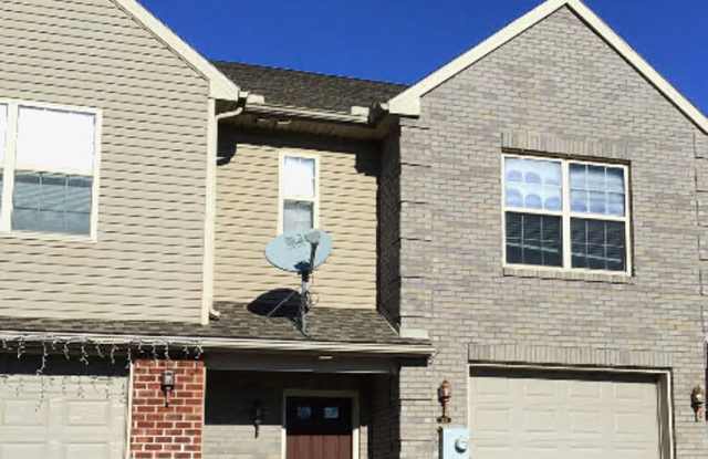 Spacious 3BR Townhome w/ Garage | Great Location Near I-81 photos photos Spacious 3BR Townhome w/ Garage | Great Location Near I-81 photos photos