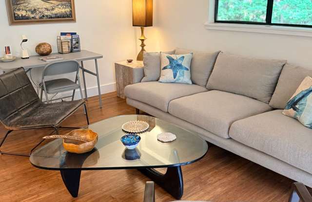 For Rent: Furnished 2-Bedroom, 1-Bath Ohana – Haʻikū Gallery 3