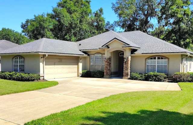 A Must See! Large 3BD/2BA, Fully Fenced Yard photos photos