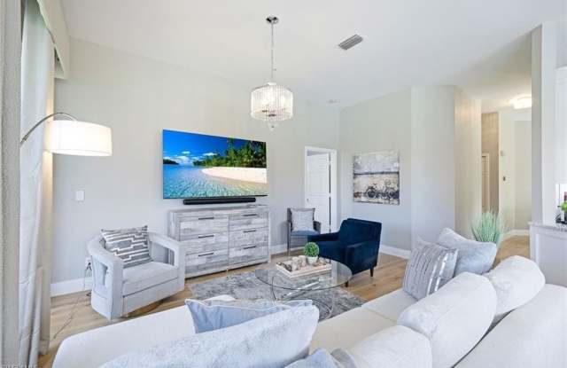898 Egrets Run Gallery 3