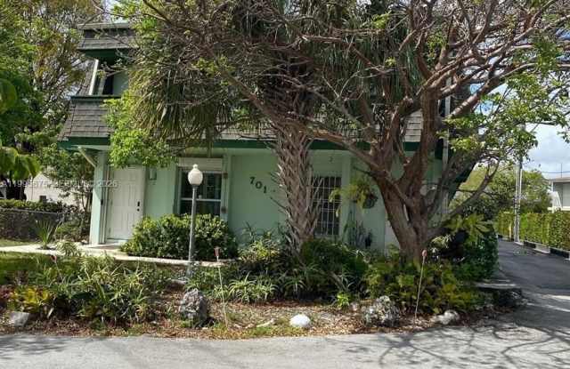 701 S Royal Poinciana Blvd photos photos