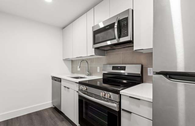 A charming apartment community ideally located along 14th Street NW Gallery 3