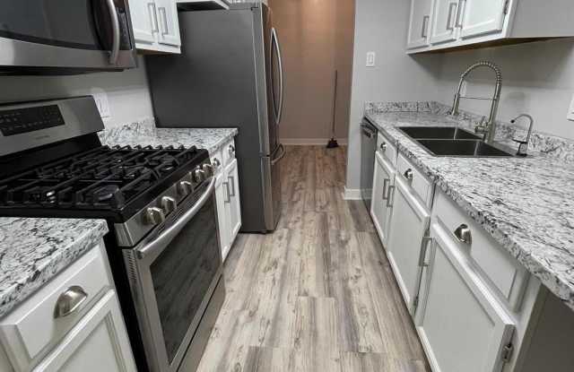 324 DRUMMERS Lane photos photos