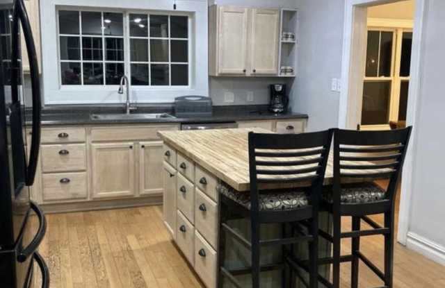 4445 S Walnut Street photos photos