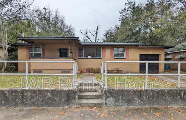 1864 13th St W photos photos