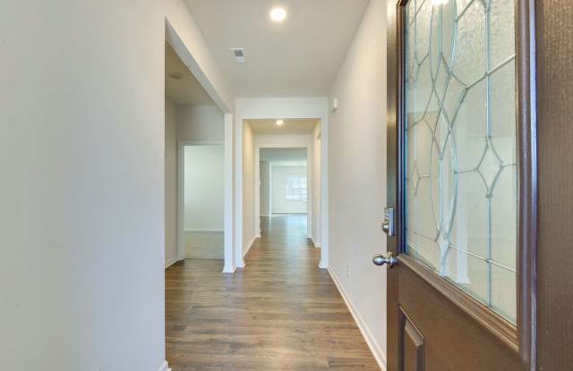 Move in ready and newer Mt. Holly ranch home that has it all! Gallery 4