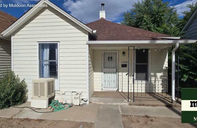 Adorable Minnequa rancher! 2 beds 1 bath ready now! Gallery 1