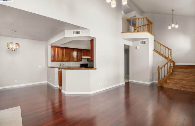 5438 Quebec Cmn Gallery 3