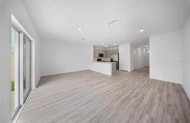 4348 BUTTERSCOTCH Circle Gallery 4