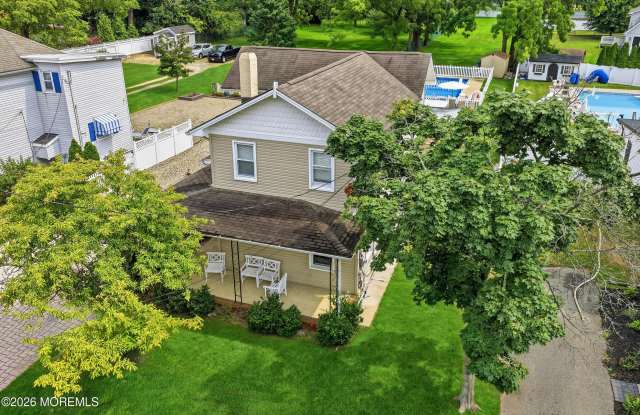 370 W Park Avenue photos photos