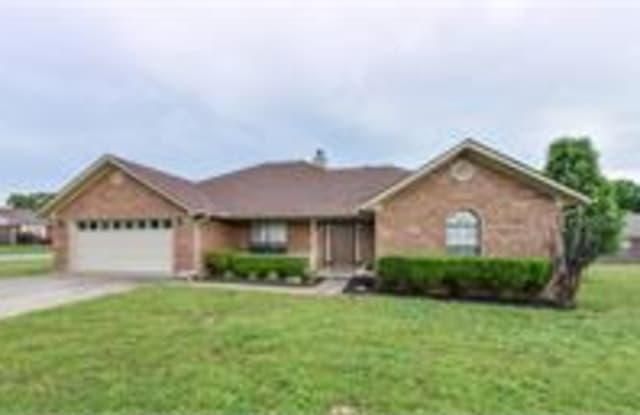106 Davis Ln - 106 Davis Lane, Roland, OK 74954