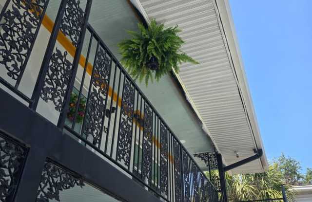 2002 N. Armenia Ave - 5 photos photos