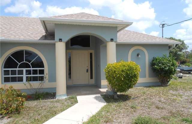 407 Chamonix Avenue S photos photos 407 Chamonix Avenue S photos photos