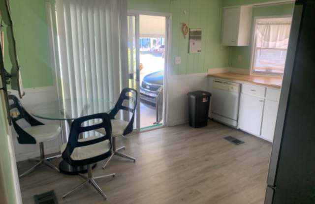 337 Colony Dr N 50000 Gallery 2