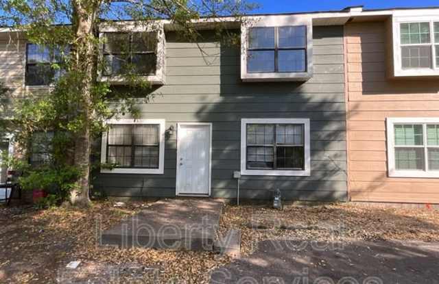 814 Lesa St photos photos