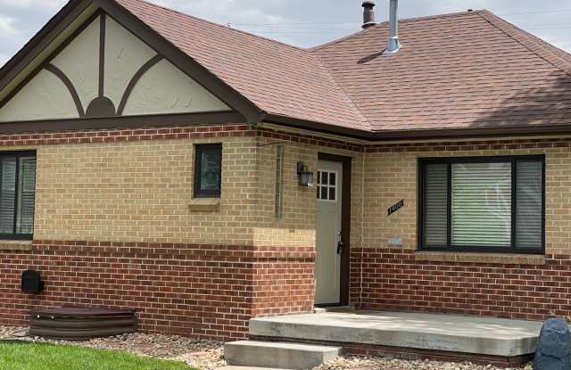 Must see Updated 2 bedroom, 1 bath home - Great Location! photos photos