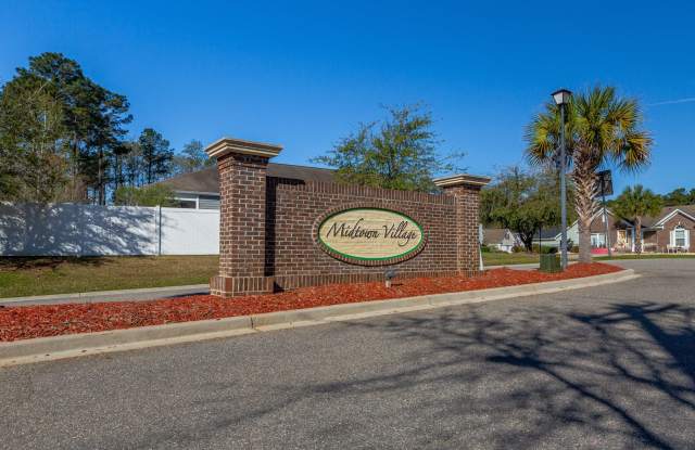 Beautifully Furnished Home – ALL Utilities Included – Conway Gallery 3