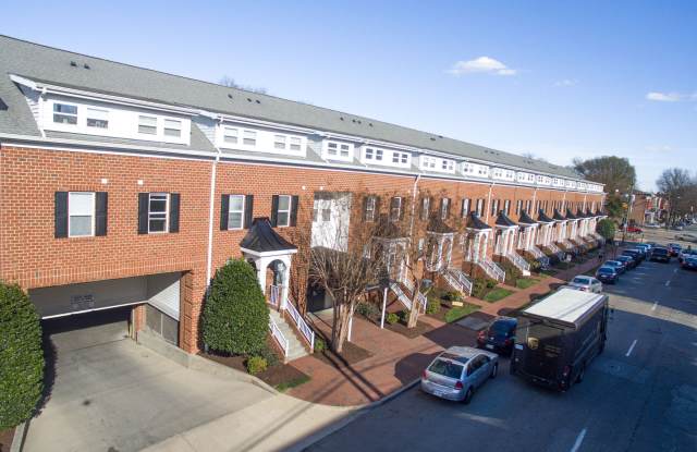 Marshall Park Townhomes Student Housing Gallery 3