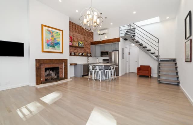 334 West 89th Street - 334 West 89th Street, New York City, NY 10024
