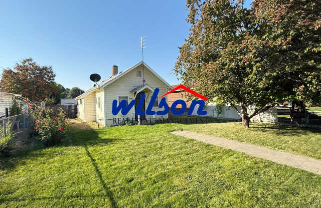 2 bd / 1 ba - Fully Fenced Single Family Home! photos photos