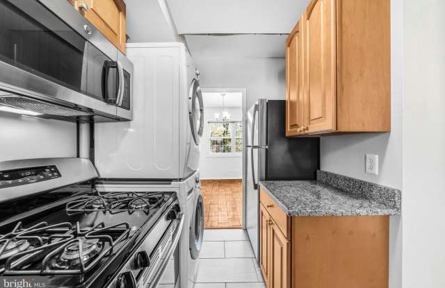 1615 MOUNT EAGLE Place Gallery 4
