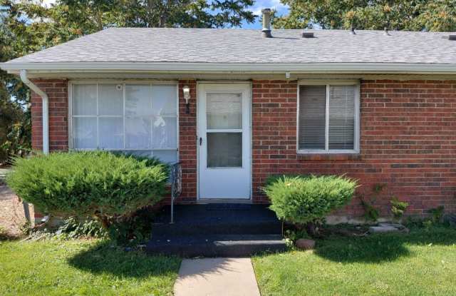 ALL PROSPECTIVE TENANTS MUST SUBMIT A $58 NON-REFUNDABLE APPLICATION FEE PER APPLICANT ONLINE AND BE PRE-QUALIFIED PRIOR TO ANY SHOWINGS photos photos